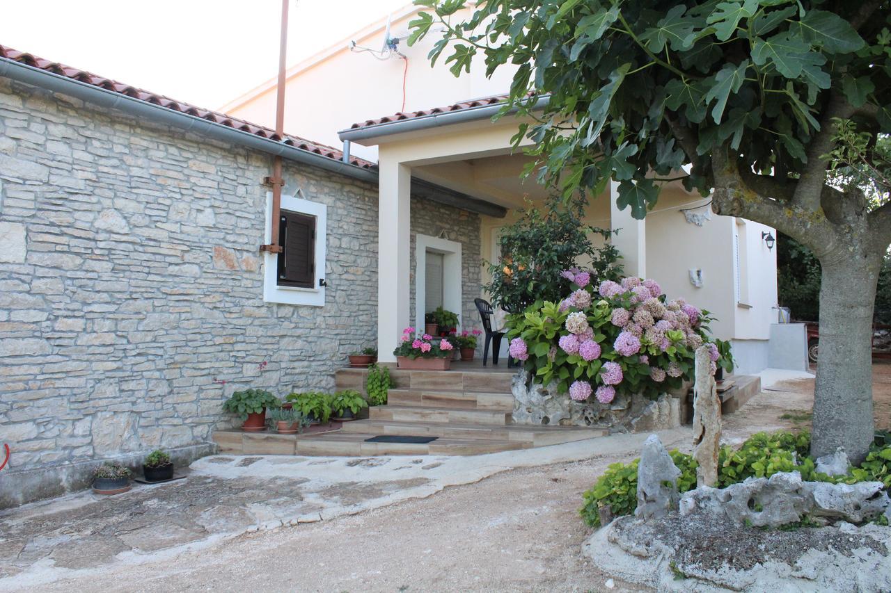 Haus Glavani Barban Esterno foto